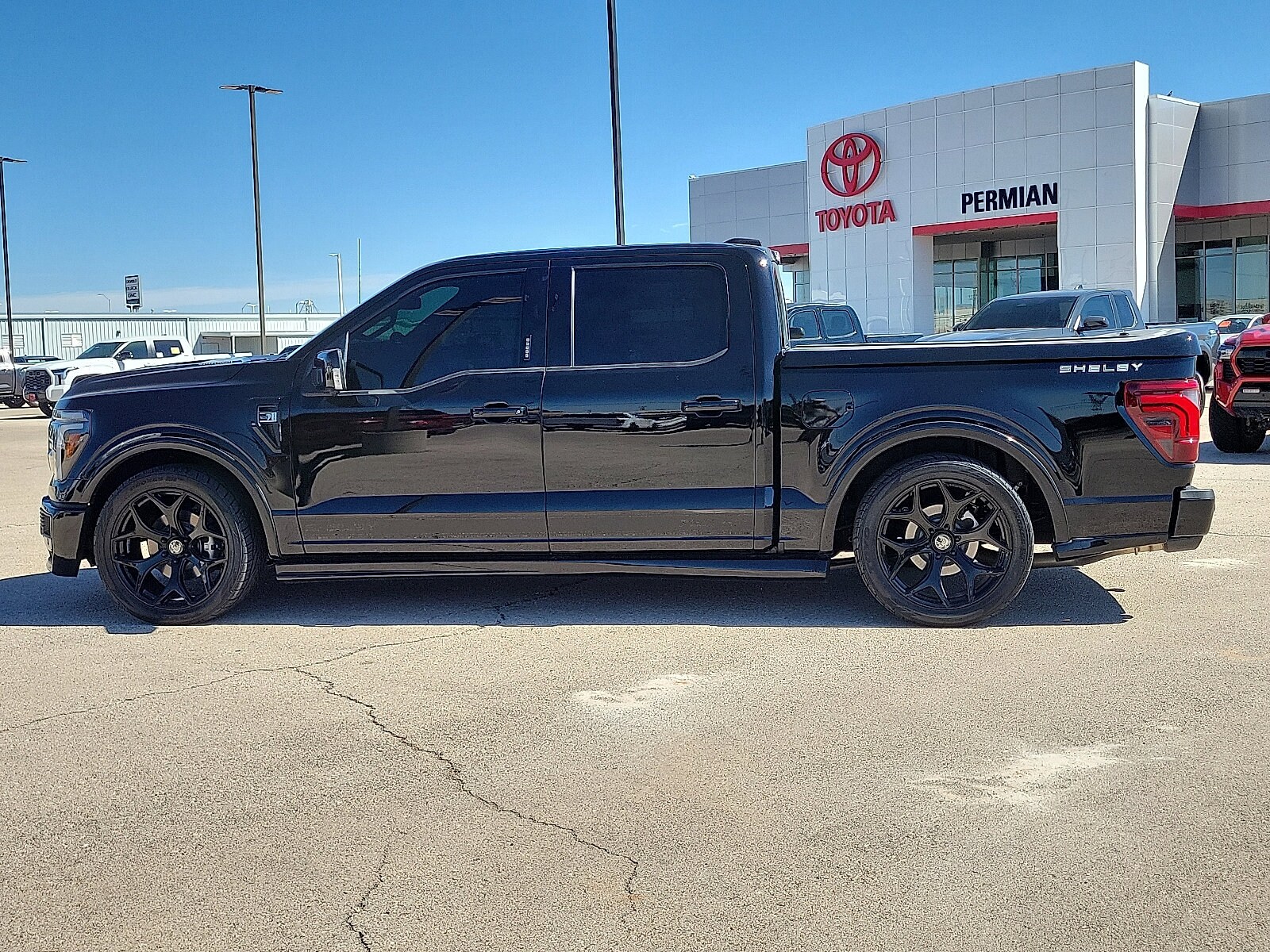 2024 Ford F-150 Lariat photo 2