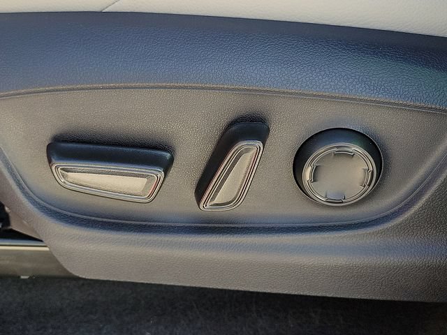 2026 Toyota Tacoma Limited - Photo 13