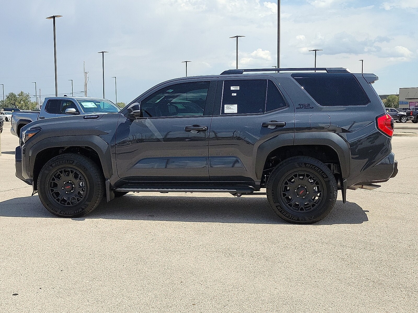 2025 Toyota 4Runner TRD Off-Road Premium photo 2