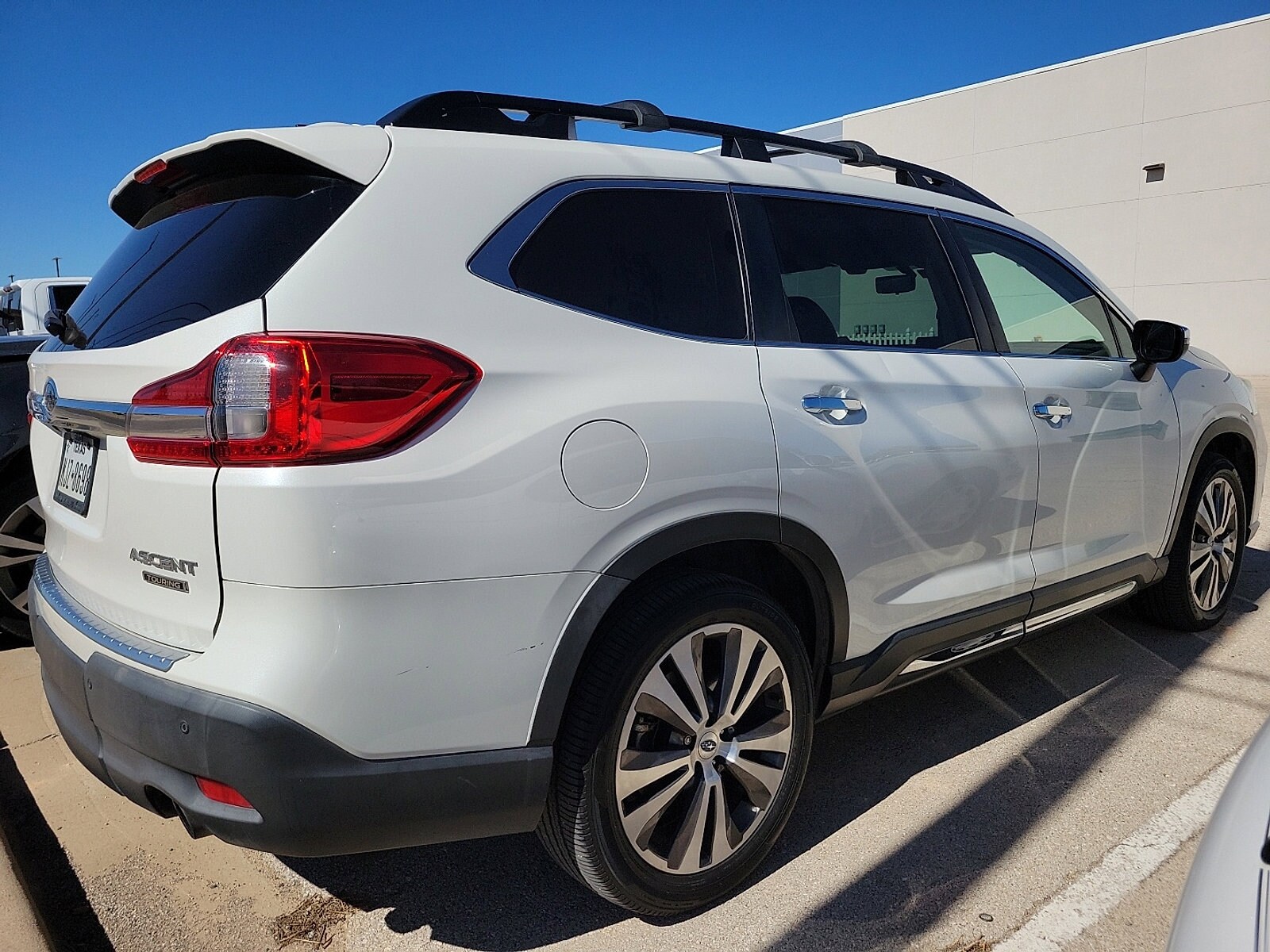 2020 Subaru Ascent Touring photo 3