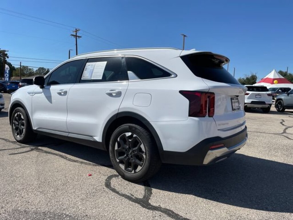 Used 2024 Kia Sorento S SUV