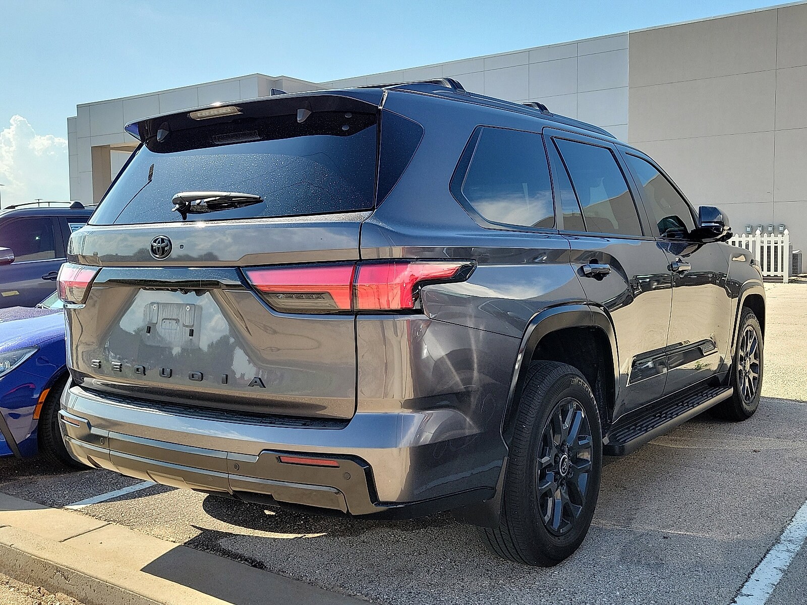 2024 Toyota Sequoia Platinum photo 3
