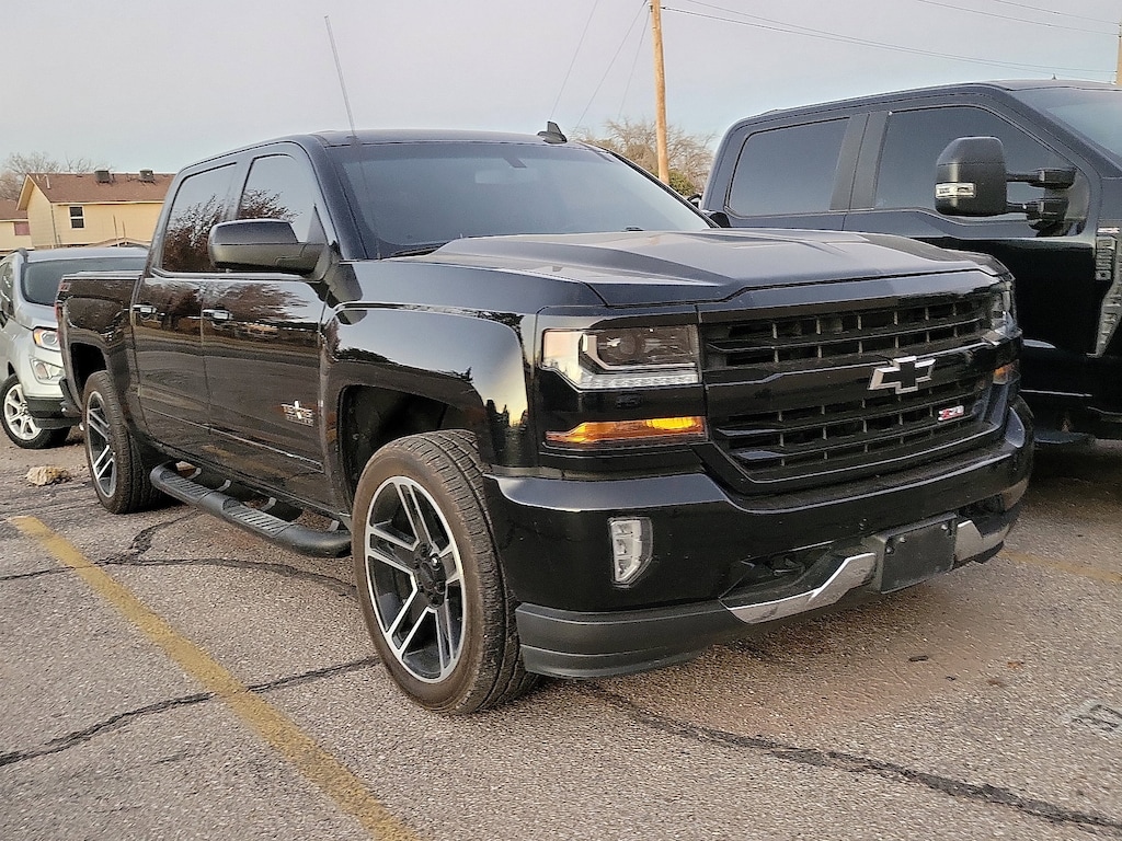 Used 2018 Chevrolet Silverado 1500 LT w/2LT Truck Crew Cab
