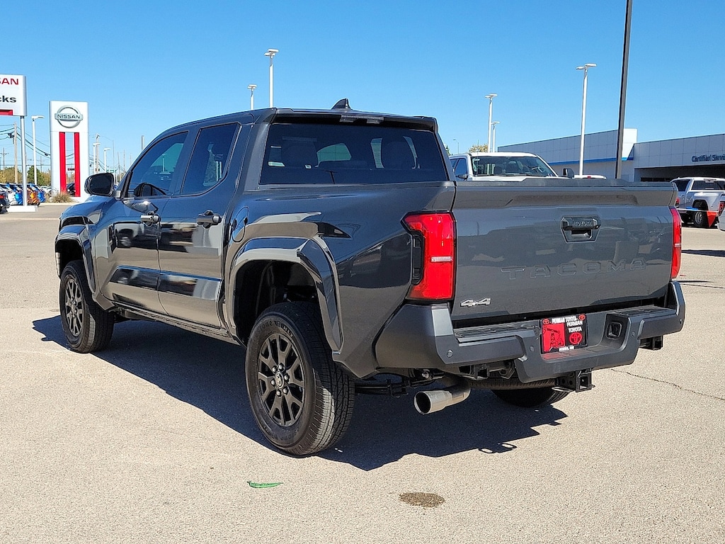 New 2025 Toyota Tacoma SR Truck Double Cab