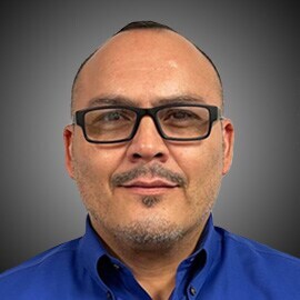 Staff member Richard Samaniego from 023d075ca338