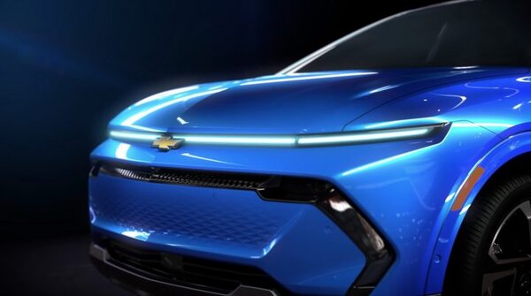 rsz_2024-chevrolet-equinox-ev-lt-teaser-video-march-2022-004-720x402.jpg