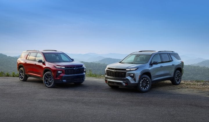 2024-Chevrolet-Traverse-Lineup-Press-Photos-Exterior-001-RS-on-left-and-Z71-on-right-720x420.jpg
