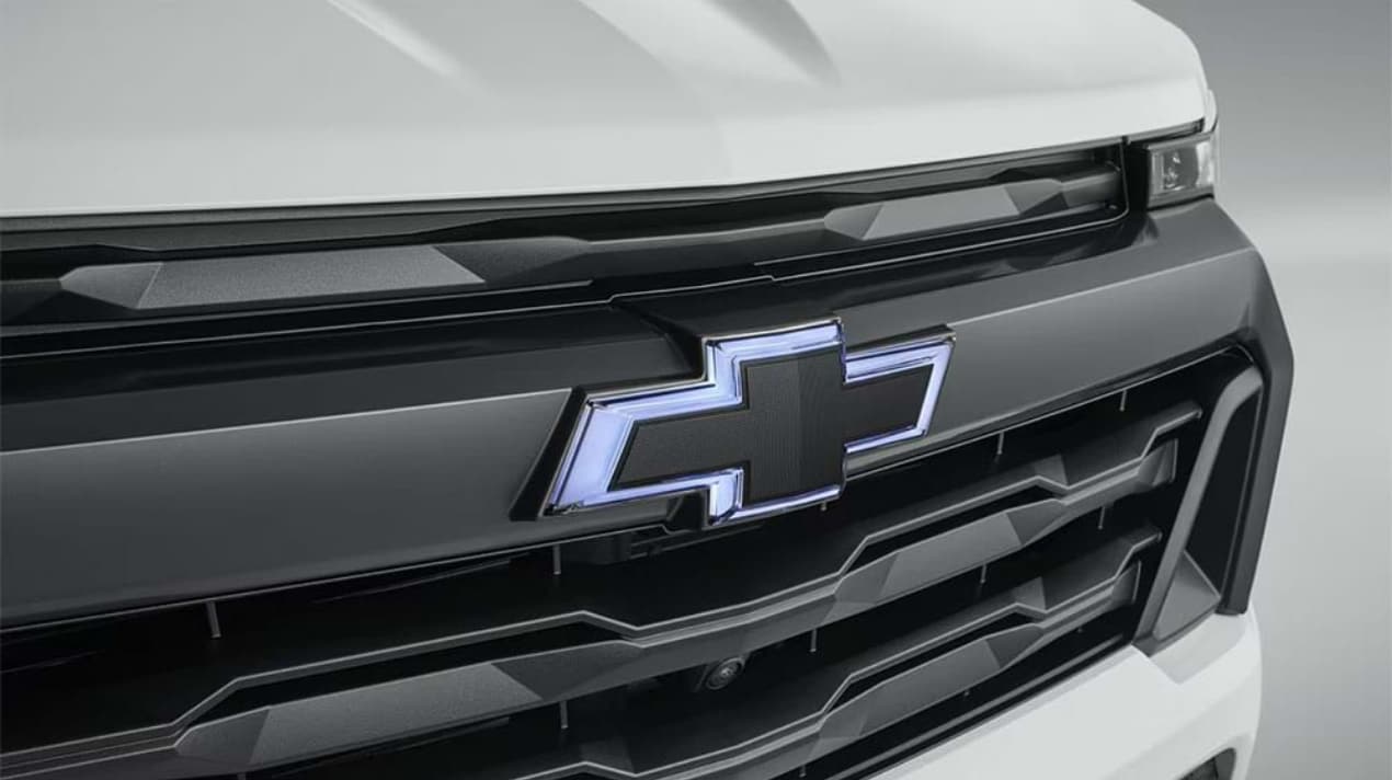 Screenshot%202024-07-03%20at%2012-48-52%202024%20Chevy%20Colorado%20Offers%20Illuminated%20Black%20Bowtie%20Emblem.png