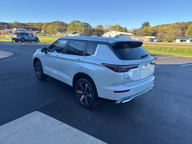 New 2026 Mitsubishi Outlander SE SUV