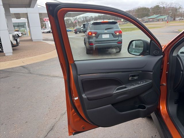 2026 Mitsubishi Outlander Sport LE - Photo 15