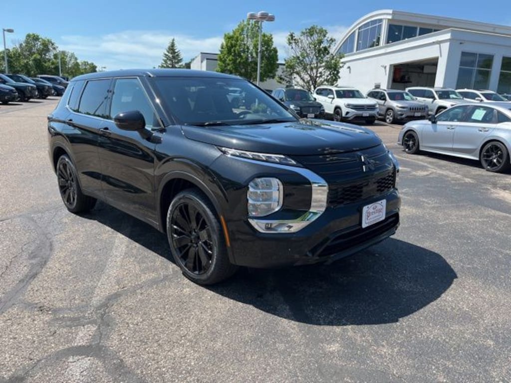 New 2026 Mitsubishi Outlander LE SUV