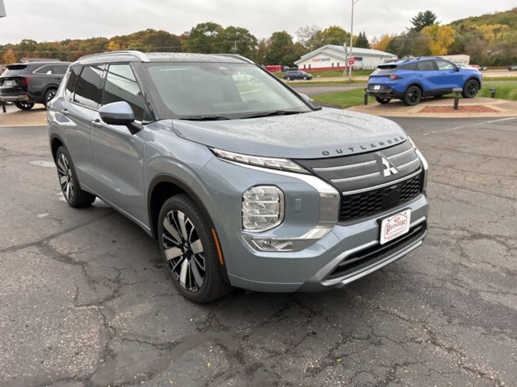 New 2025 Mitsubishi Outlander SEL SUV