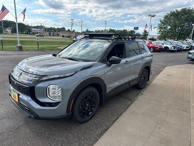 2026 Mitsubishi Outlander Trail Edition - Photo 2