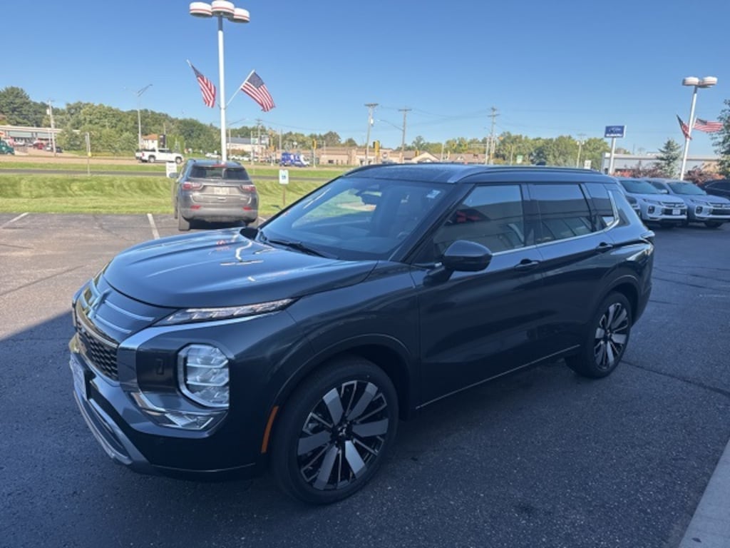 New 2025 Mitsubishi Outlander SEL SUV