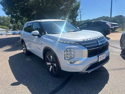 2026 Mitsubishi Outlander SE SUV