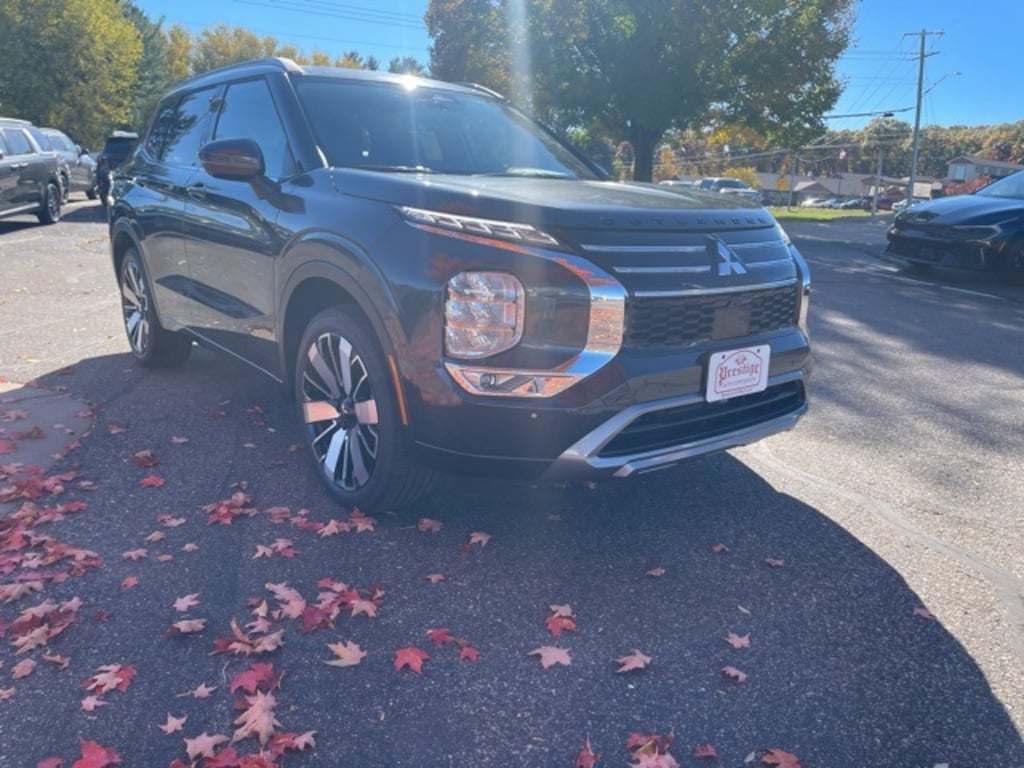 New 2025 Mitsubishi Outlander SEL SUV