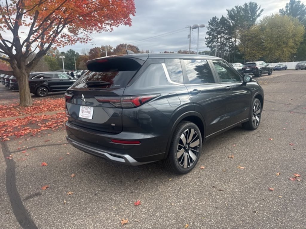 New 2025 Mitsubishi Outlander SE SUV