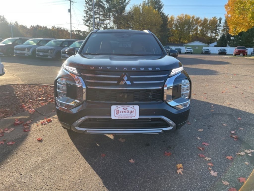New 2025 Mitsubishi Outlander SEL SUV