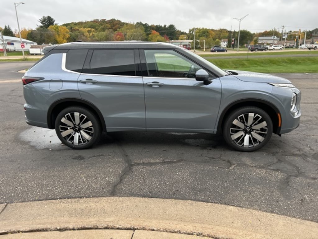 New 2025 Mitsubishi Outlander SEL SUV
