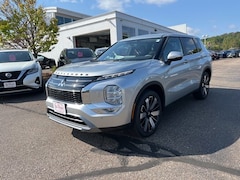 2025 Mitsubishi Outlander SE SUV