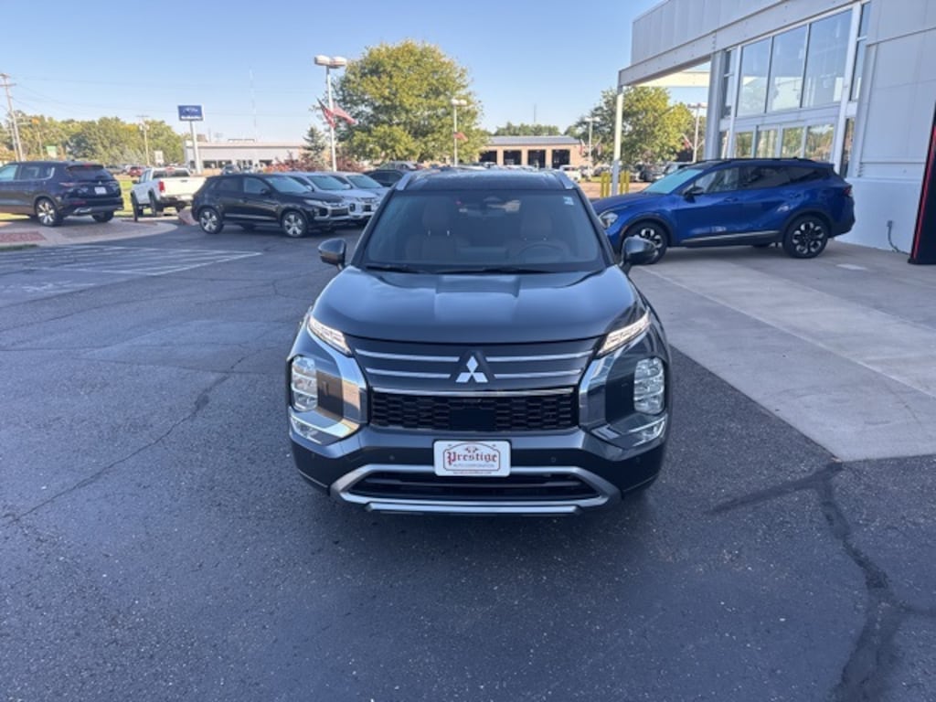 New 2025 Mitsubishi Outlander SEL SUV
