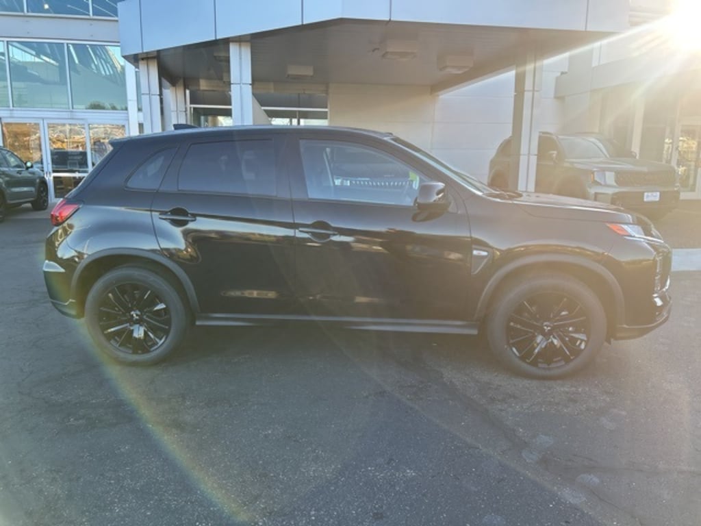 New 2025 Mitsubishi Outlander Sport 2.0 LE SUV