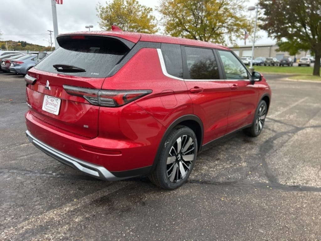 New 2025 Mitsubishi Outlander SE SUV