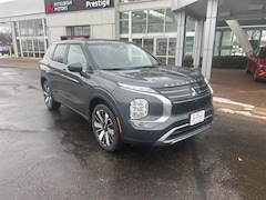 2025 Mitsubishi Outlander SE SUV