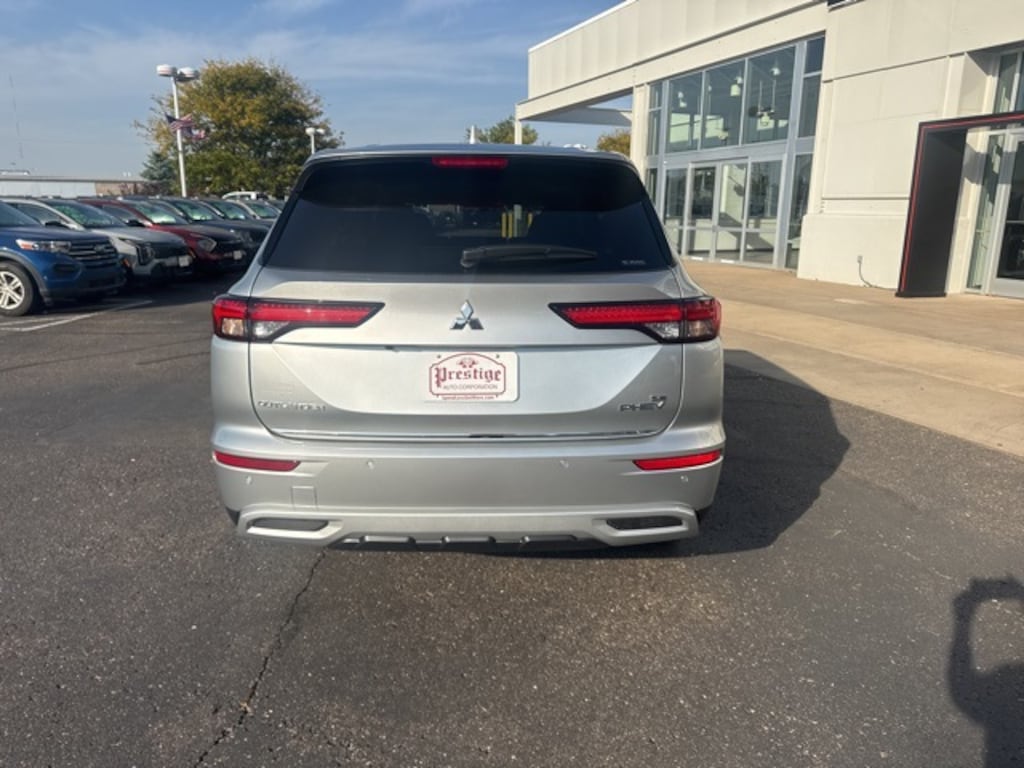 New 2025 Mitsubishi Outlander PHEV SE SUV