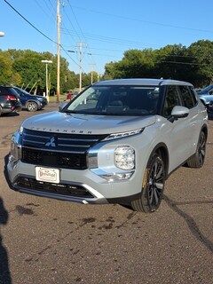 2025 Mitsubishi Outlander SE SUV