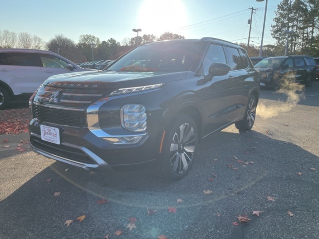 New 2025 Mitsubishi Outlander SEL SUV