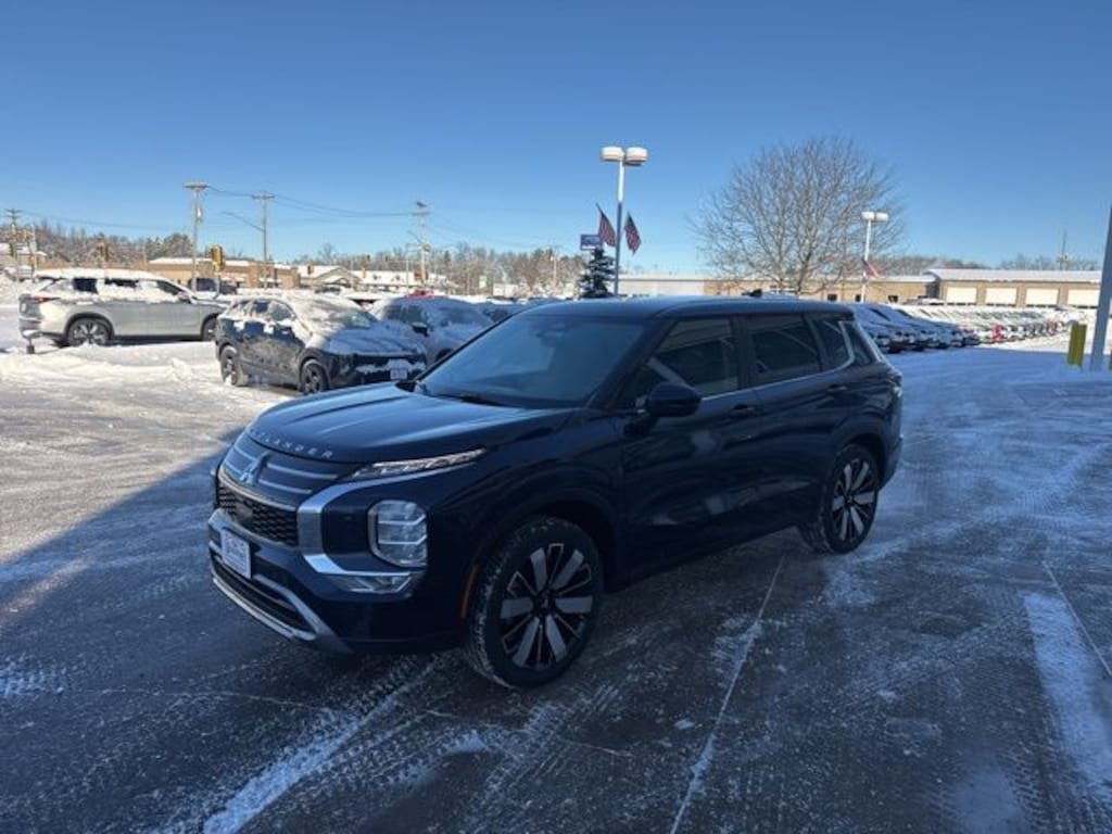 New 2025 Mitsubishi Outlander SE SUV