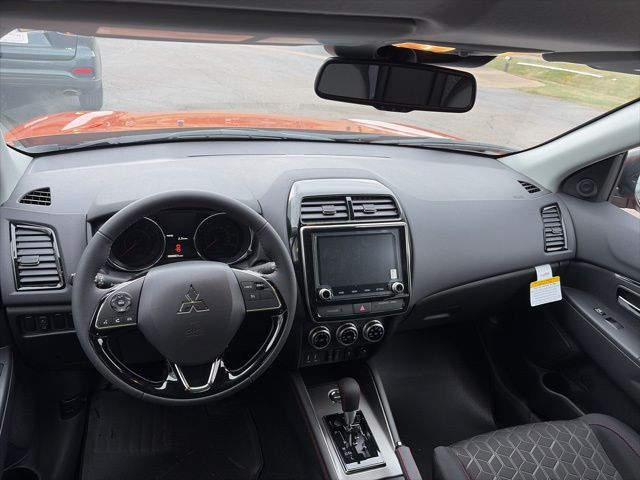 2026 Mitsubishi Outlander Sport LE - Photo 13