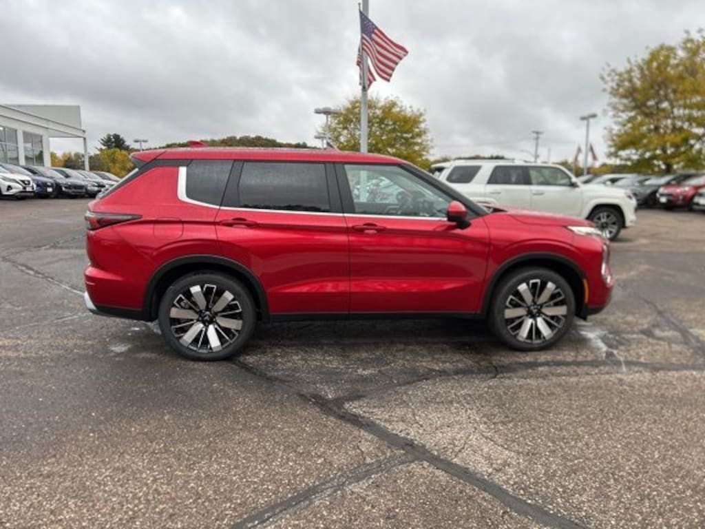 New 2025 Mitsubishi Outlander SE SUV
