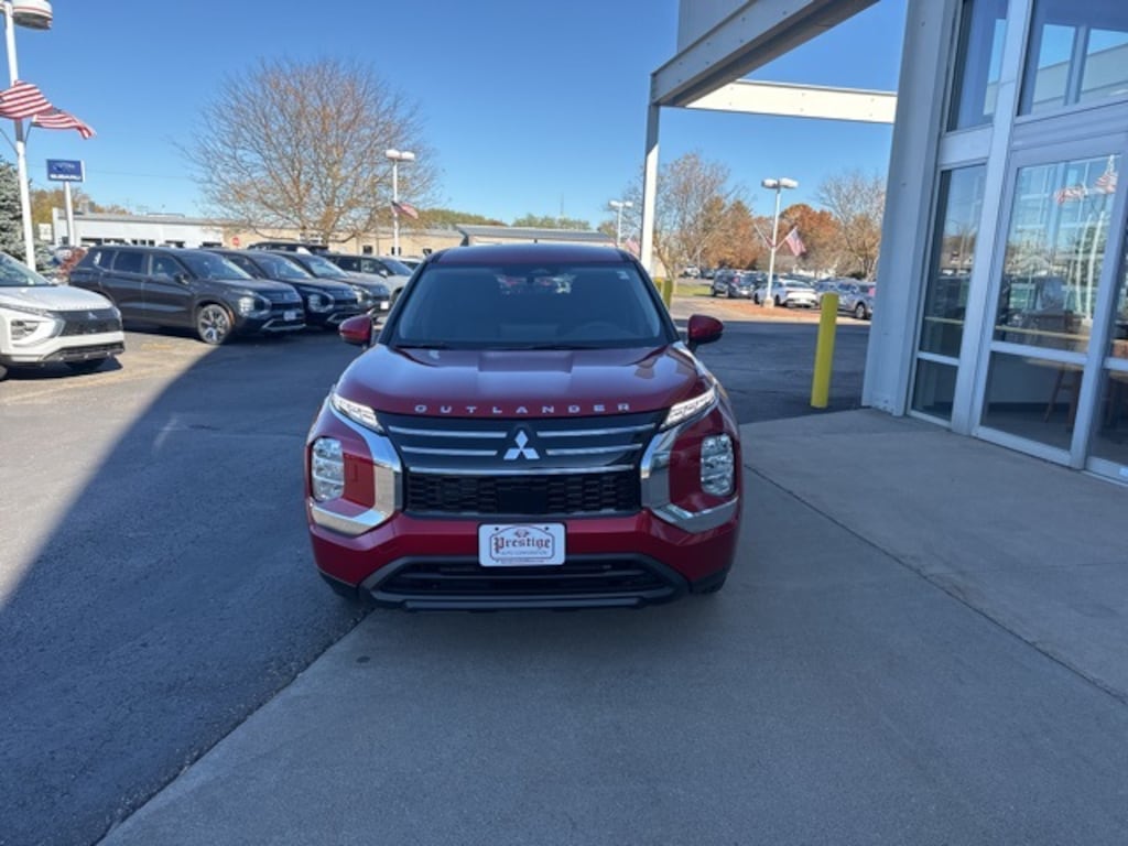 New 2025 Mitsubishi Outlander ES SUV