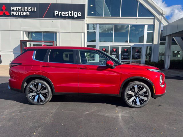 New 2026 Mitsubishi Outlander SE SUV