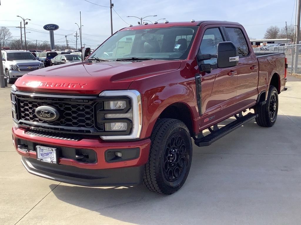 2025 Ford F-350 Lariat photo 2