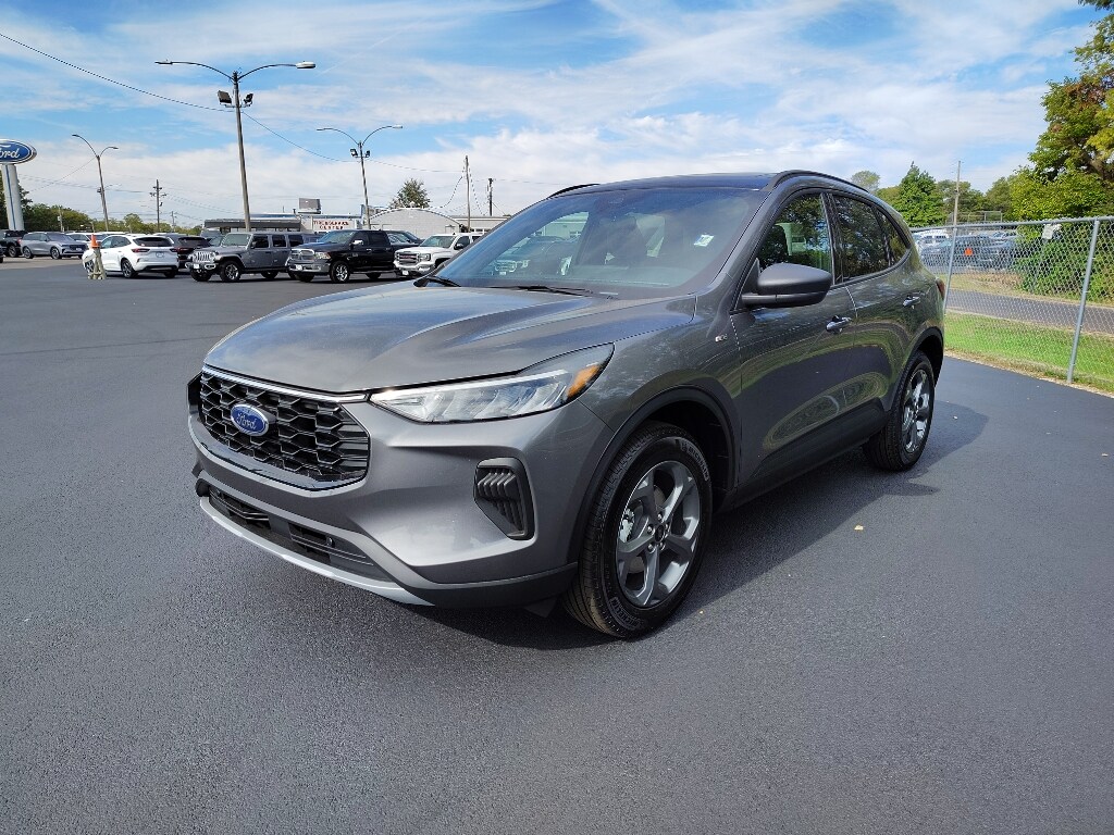 2026 Ford Escape ST-Line photo 3