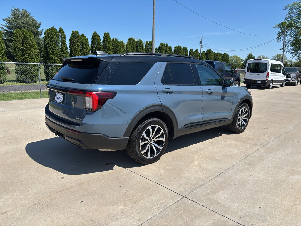 Used 2025 Ford Explorer ST-Line SUV
