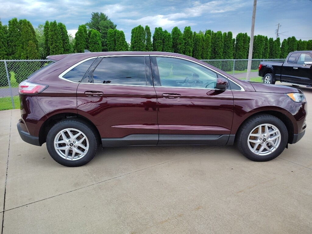 Used 2024 Ford Edge SEL SUV