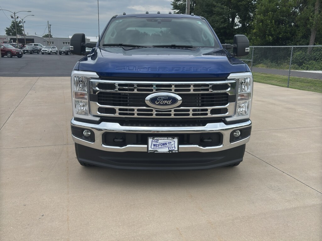 New 2026 Ford F-250 XLT Truck Crew Cab