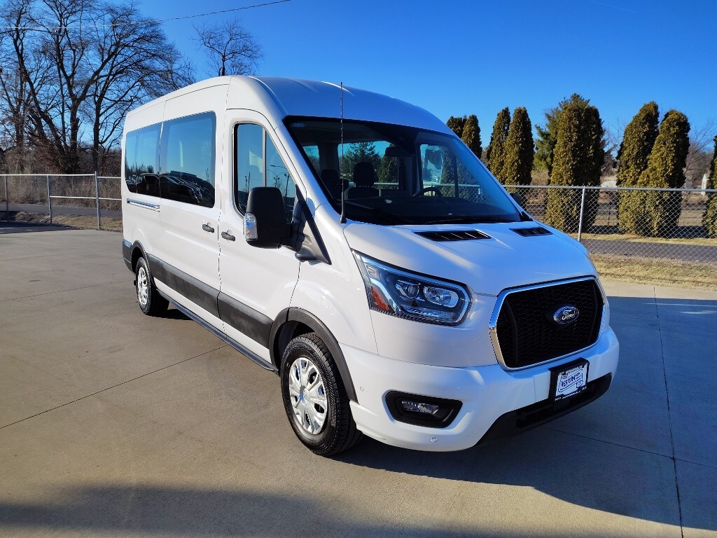 Used 2023 Ford Transit Wagon XLT Wagon Medium Roof Van