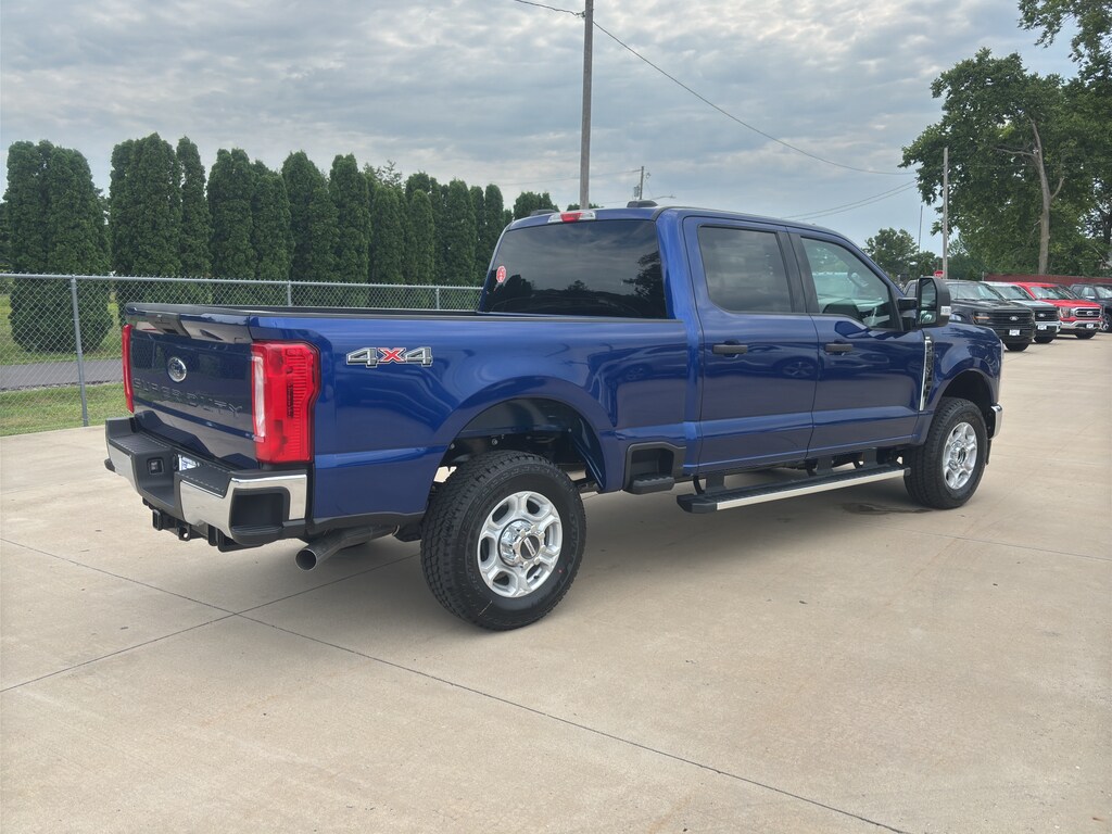 New 2026 Ford F-250 XLT Truck Crew Cab