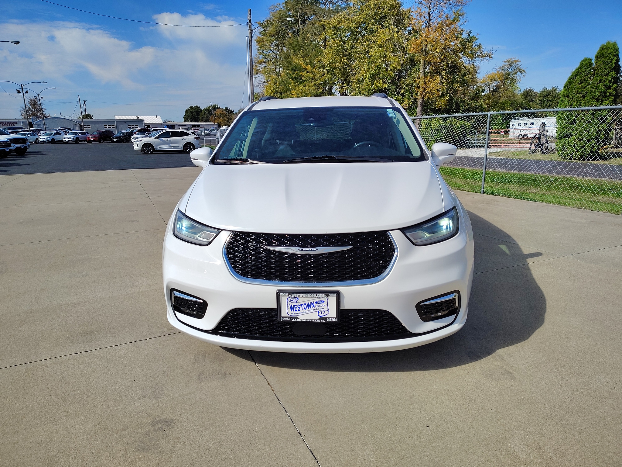 Used 2022 Chrysler Pacifica Touring L Van Passenger Van