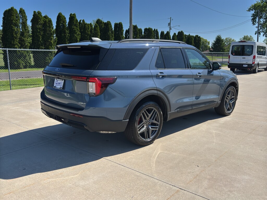 Used 2025 Ford Explorer ST-Line SUV