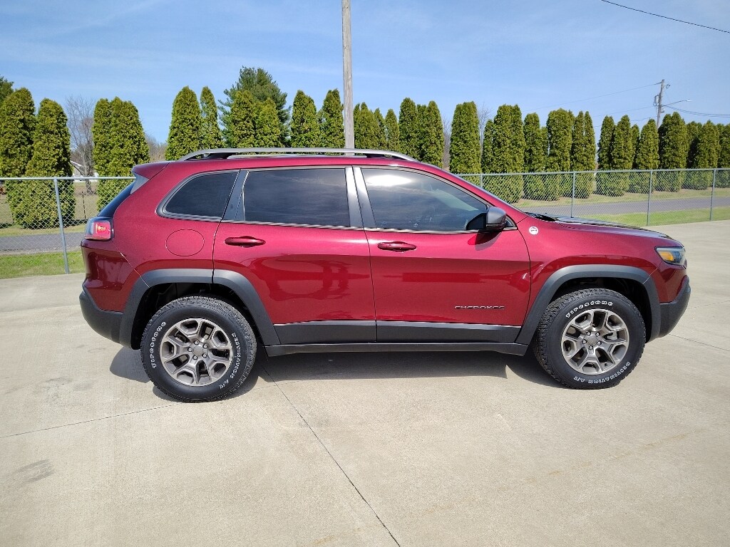 Used 2021 Jeep Cherokee Trailhawk SUV