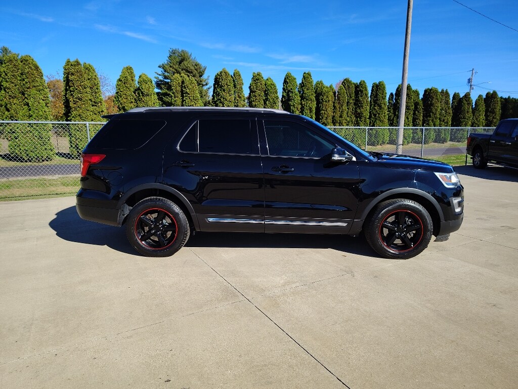 Used 2017 Ford Explorer XLT SUV