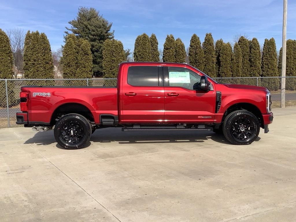 2025 Ford F-350 Lariat photo 4