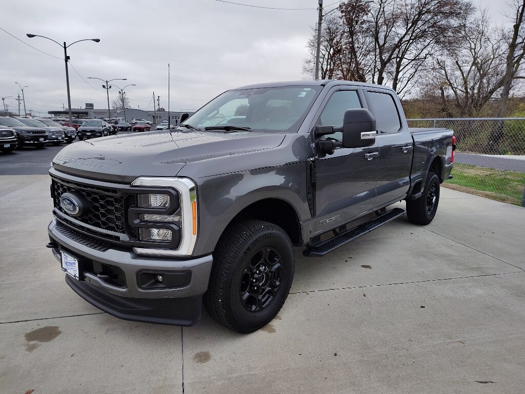 Used 2023 Ford F-350 XLT Truck Crew Cab