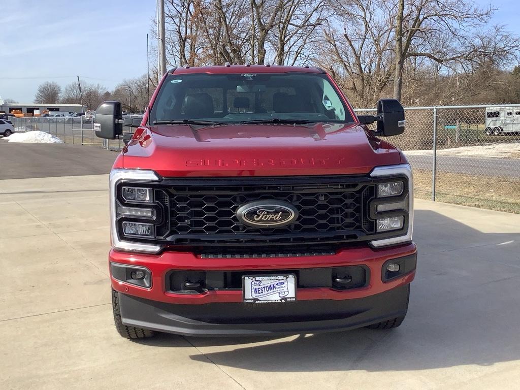 2025 Ford F-350 Lariat photo 3